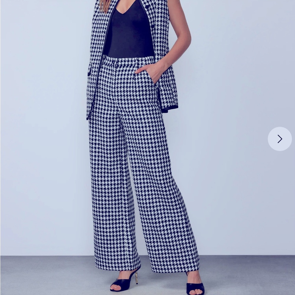 Black and White Patterned Trousers size L